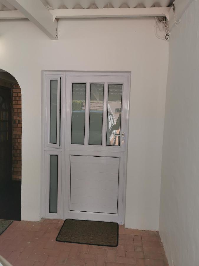 Ballina Ga-El Guesthouse Πορτ Ελίζαμπεθ Εξωτερικό φωτογραφία
